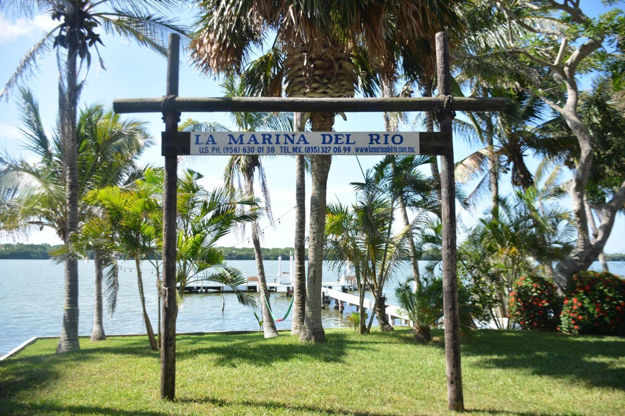 Hotel La Marina Del Rio La Pesca 외부 사진